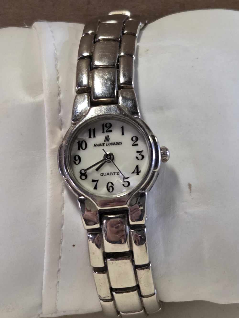 MARIE LOURDES Silver Tone Women's Quartz Bracelet Watch - Silver